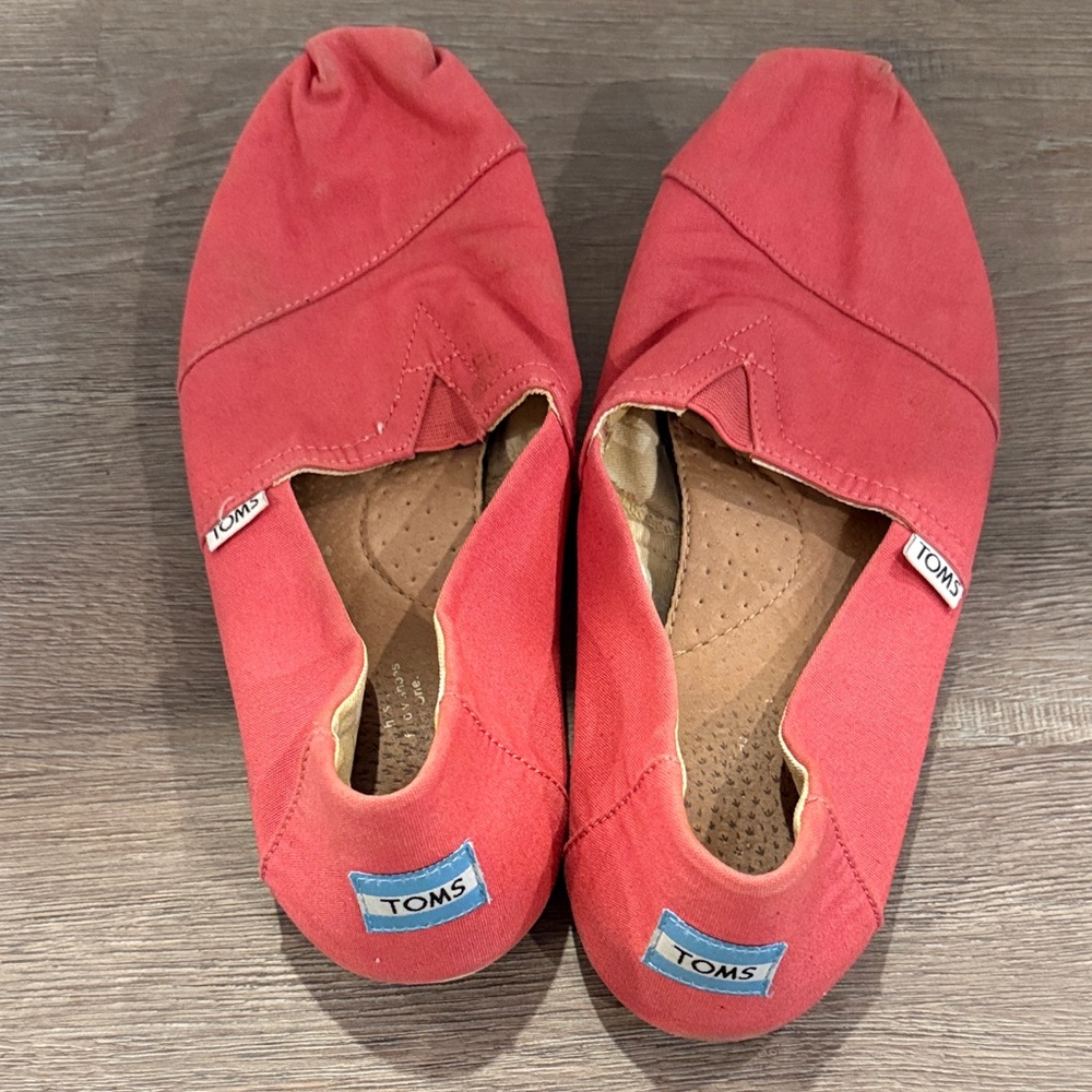 TOMS Vibrant Coral Canvas Slip-Ons - Picture 3 of 6